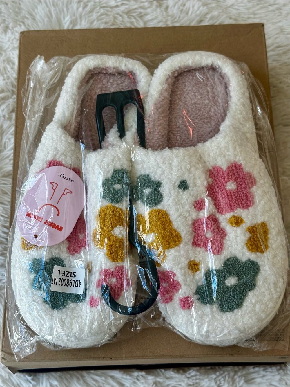 EVERY SOCK MATTERS Floral Cozy House Slippers Cream Pink Green NWT Large Retro
